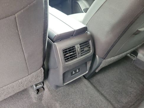 Used 2025 Nissan Rogue SV FWD image 11