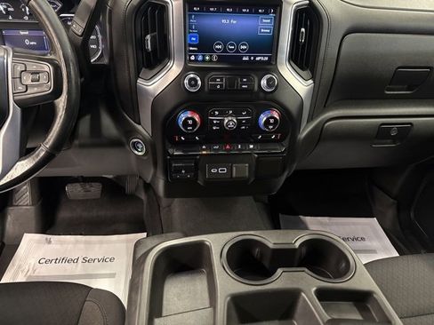 Used 2021 GMC Sierra 1500 SLE image 18