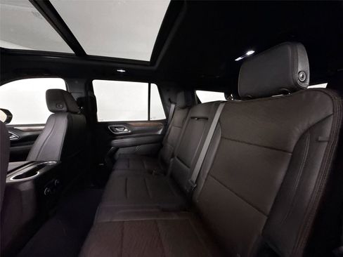 Used 2024 Chevrolet Tahoe High Country AWD/4WD image 32