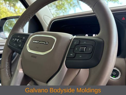 Used 2023 GMC Yukon Denali RWD image 25