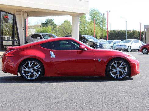 Used 2015 Nissan 370Z Touring RWD image 3