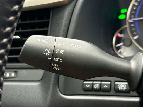 Certified 2022 Lexus RX 450hL AWD w/ Premium Package image 31