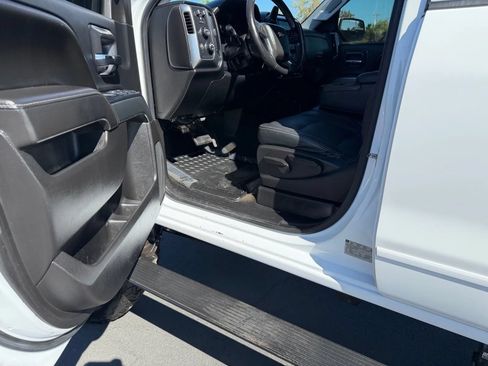 Used 2017 Chevrolet Silverado 2500 LT AWD/4WD image 19