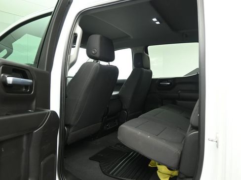 Used 2022 Chevrolet Silverado 1500 Custom w/ LPO, Blackout Package AWD/4WD image 9