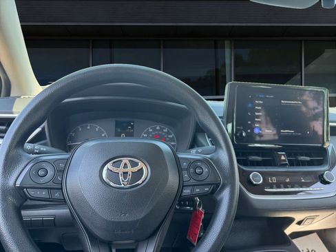 Used 2024 Toyota Corolla LE FWD image 3