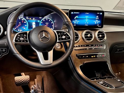 Used 2022 Mercedes-Benz GLC 300 4MATIC Coupe image 38