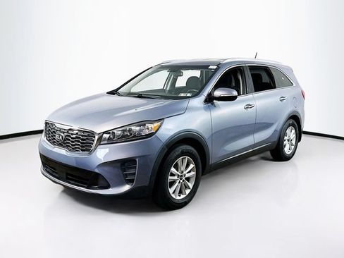 Used 2020 Kia Sorento LX w/ LX I4 Convenience Package FWD image 3
