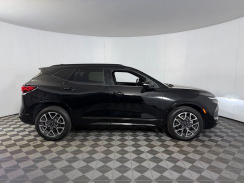 Used 2025 Chevrolet Blazer RS AWD/4WD image 4