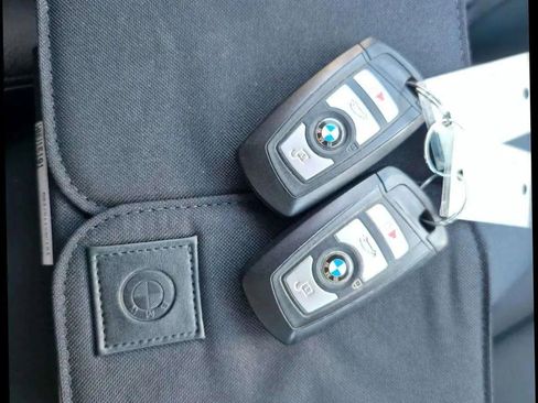 Used 2017 BMW 320i Sedan image 39