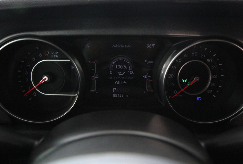 Used 2021 Jeep Gladiator Mojave w/ LED Lighting Group AWD/4WD image 16