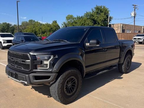 Used 2019 Ford F150 Raptor w/ Equipment Group 802A Luxury AWD/4WD image 3