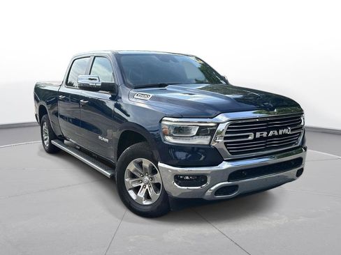 Used 2023 RAM 1500 Laramie AWD/4WD image 4