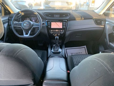 Used 2020 Nissan Rogue SV w/ Premium Package image 19