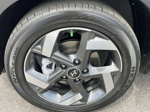 New 2026 Hyundai Venue SEL image 24