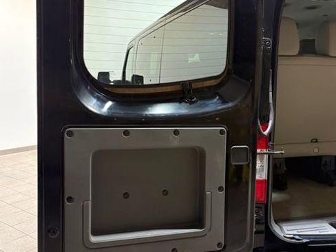 Used 2020 Nissan NV 3500 SL image 24