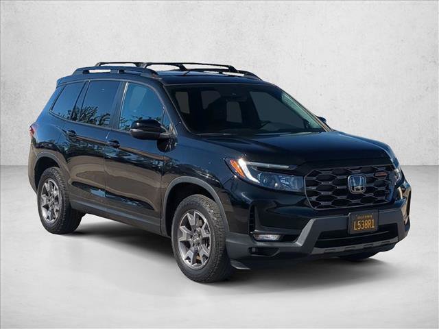 Used 2023 Honda Passport TrailSport image 3