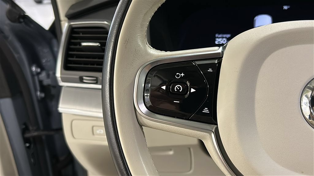Certified 2023 Volvo XC90 B5 Core w/ Protection Package Premier AWD/4WD image 13