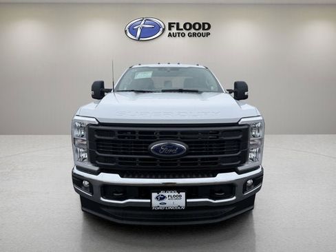 New 2026 Ford F350 XL w/ XL Chrome Package image 2