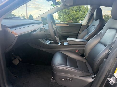 Used 2025 Tesla Model Y Long Range AWD/4WD image 11