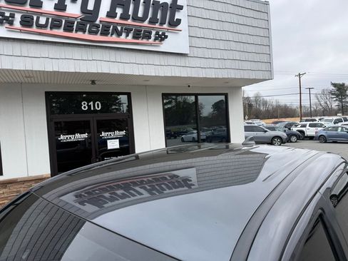 Used 2023 Toyota Tacoma TRD Sport image 12