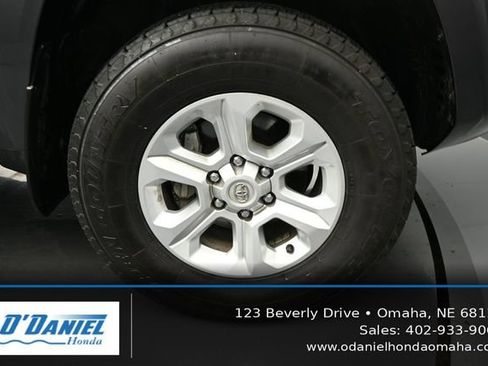 Used 2022 Toyota 4Runner SR5 Premium w/ Moonroof Package AWD/4WD image 45