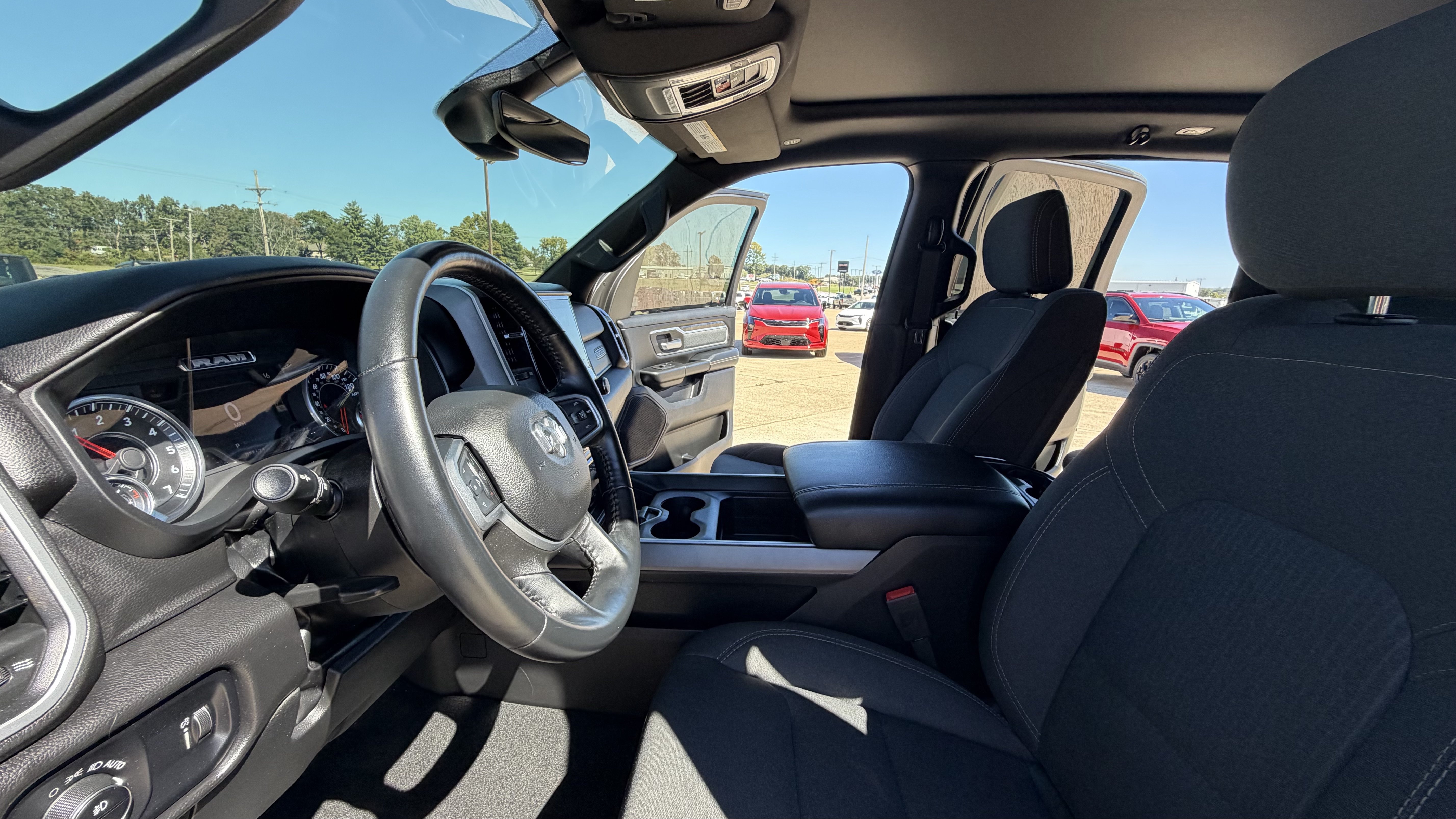 Used 2022 RAM 1500 Big Horn AWD/4WD image 18