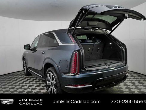 Certified 2025 Cadillac Escalade IQ Luxury 2 w/ LPO, Premium Carpet Package AWD/4WD image 34