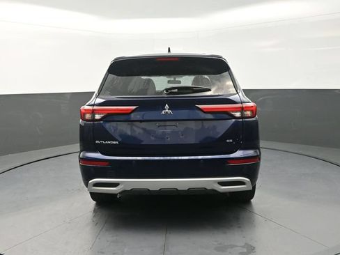 Used 2024 Mitsubishi Outlander FWD image 8