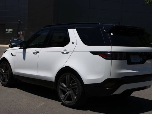 New 2026 Land Rover Discovery Dynamic SE AWD/4WD image 4