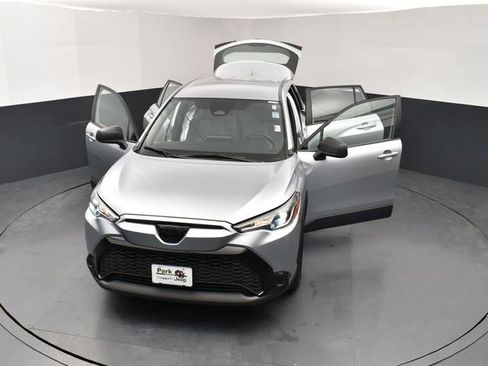 Used 2024 Toyota Corolla Cross AWD Hybrid image 26
