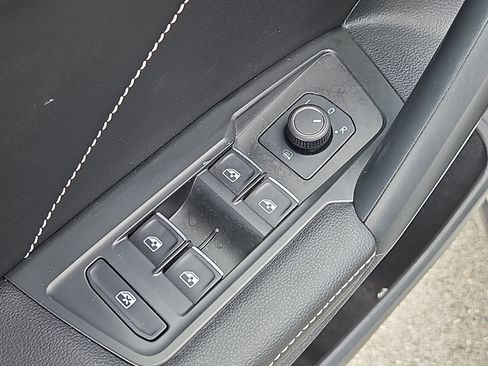 Certified 2024 Volkswagen Tiguan SE R-Line AWD/4WD image 21