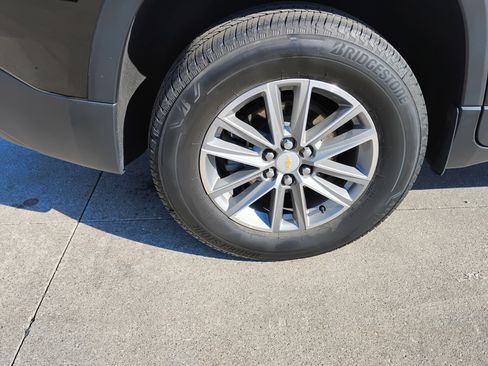 Used 2023 Chevrolet Traverse LT w/ LPO, Floor Liner Package image 26