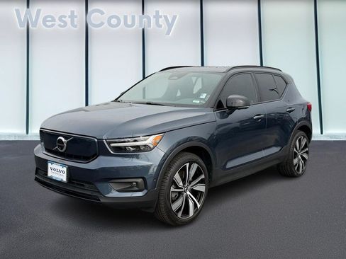 Used 2022 Volvo XC40 P8 Recharge Plus AWD/4WD image 9