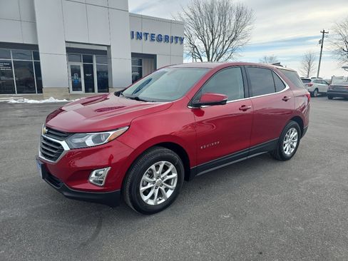 Used 2019 Chevrolet Equinox LT image 2