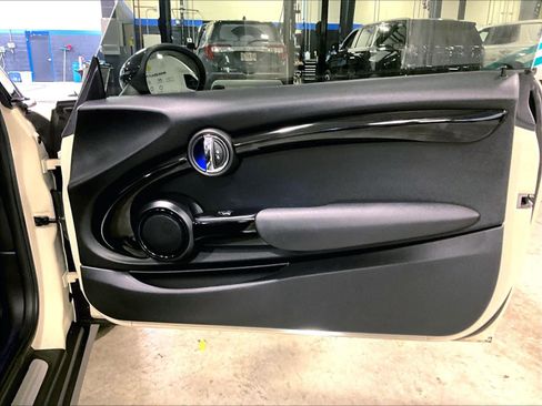 Used 2019 MINI Cooper S image 12