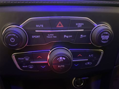 Used 2023 Dodge Charger R/T w/ Plus Group image 30