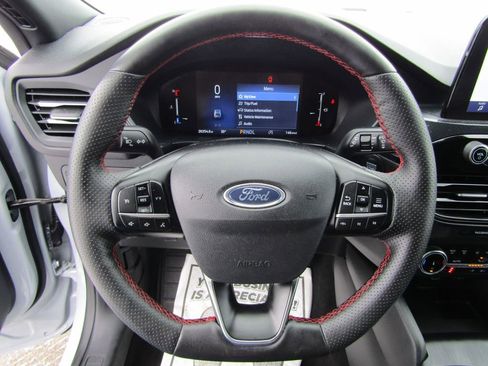 Used 2025 Ford Escape ST-Line Select AWD/4WD image 21