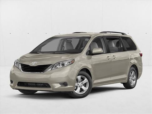 Used 2016 Toyota Sienna LE FWD image 1