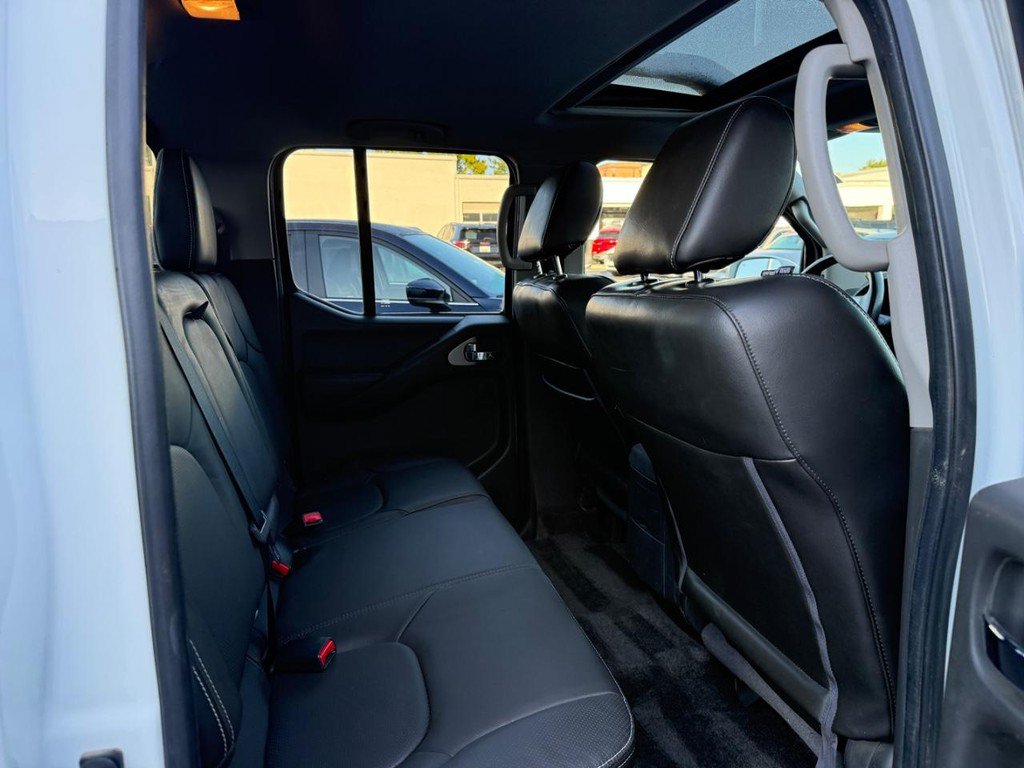 Used 2016 Nissan Frontier PRO-4X w/ Pro-4x Luxury Package AWD/4WD image 10
