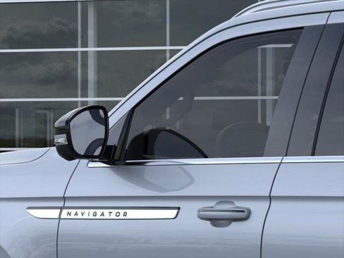 New 2026 Lincoln Navigator L Reserve AWD/4WD image 20