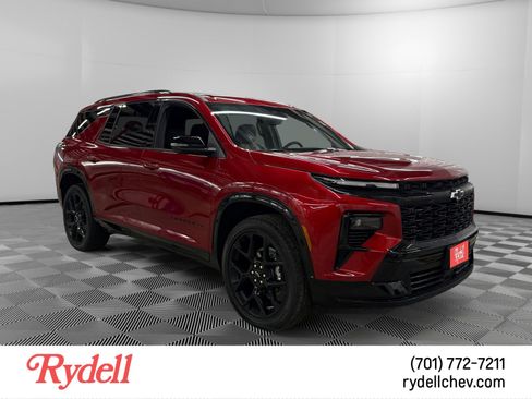 Used 2025 Chevrolet Traverse RS w/ LPO, Floor Liner Package AWD/4WD image 7