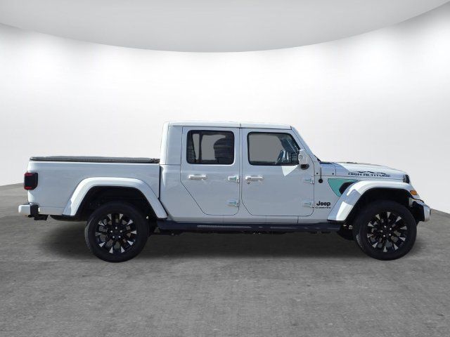Used 2022 Jeep Gladiator Overland AWD/4WD image 3