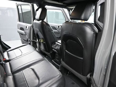 Used 2023 Jeep Wrangler Unlimited Sahara w/ Cold Weather Group image 18