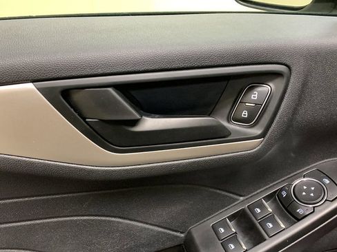 Used 2022 Ford Escape SE w/ Convenience Package image 25