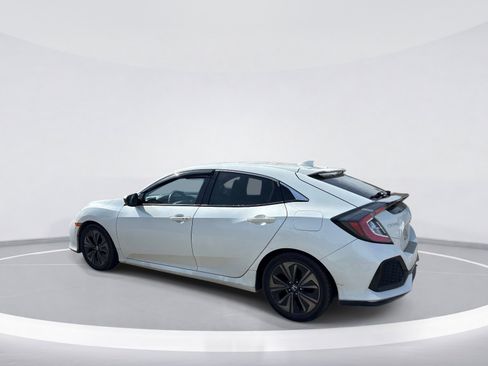 Used 2018 Honda Civic EX image 6