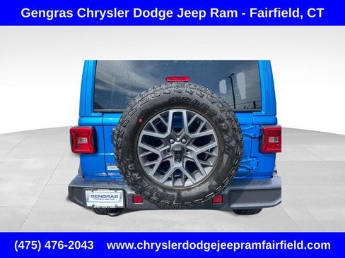Certified 2025 Jeep Wrangler Unlimited Sahara AWD/4WD image 11