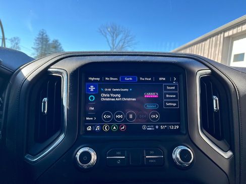 Used 2021 GMC Sierra 2500 AT4 w/ AT4 Premium Plus Package image 18