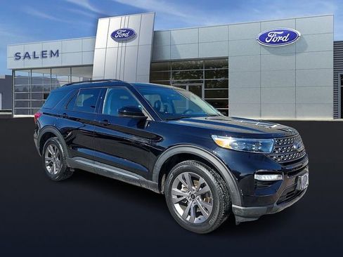 Certified 2023 Ford Explorer XLT w/ Equipment Group 202A AWD/4WD image 1