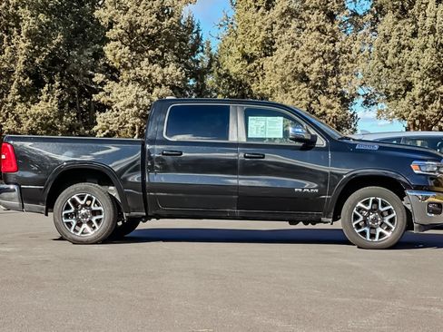Used 2025 RAM 1500 Laramie AWD/4WD image 2
