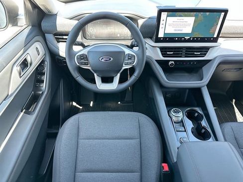 New 2026 Ford Explorer Active RWD image 16